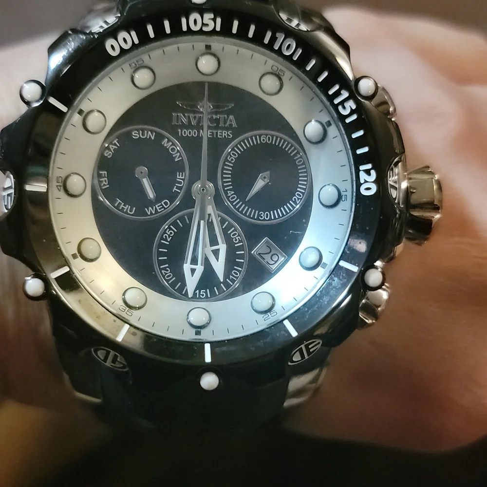 Invicta Venom - Picture 5 of 5